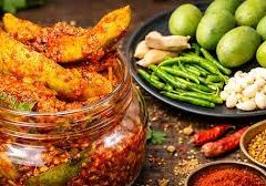Raw Mango Recipe: खाने का जायका बढ़ा देगा यह चटपटा इंस्टेंट अचार, मिनटों में होगा तैयार