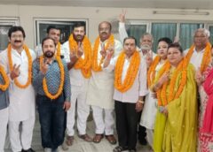 व्यापारी एकता  के जिलाध्यक्ष आशीष  महानगर अध्यक्ष अवधेश एवं महिला शक्ति अध्यक्ष  आरती  बनी