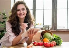 40 के बाद Women में होते हैं Hormonal Changes, Menopause से पहले Diet में शामिल करें ये सुपरफूड्स