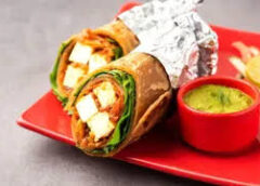 घर पर मिनटों में बनाएं Tasty Achari Paneer Papad Roll, मानसून का बढ़ेगा मजा