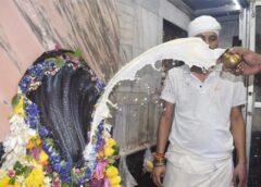 नागपंचमी पर नागवासुकी मंदिर में उमड़ी श्रद्धालुओं की भीड़
