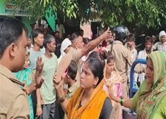 तिलहर नवियापुर हत्याकांड:तिलहर –निगोही मार्ग पर शव रखकर ग्रामीणों ने लगाया जाम