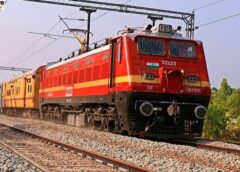 आगामी त्यौहारों पर यात्रियों की सुविधा हेतु अनेक विशेष ट्रेनों का संचलन किया जा रहा है